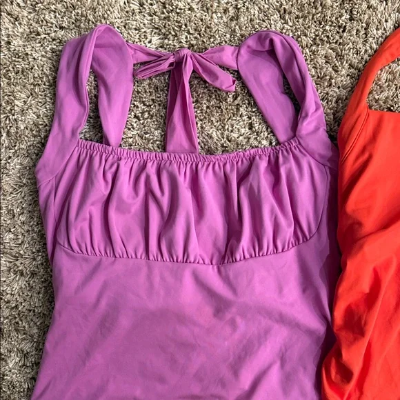 Women's Sweetheart And Halter Sleeveless Tops - Picture 5 of 7